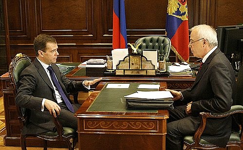 С Президентом Республики Адыгея Асланчерием Тхакушиновым.