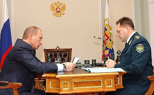 President Putin with State Customs Committee Chairman Mikhail Vanin.