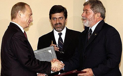 Presidents of Russia and Brazil after signing bilateral documents.