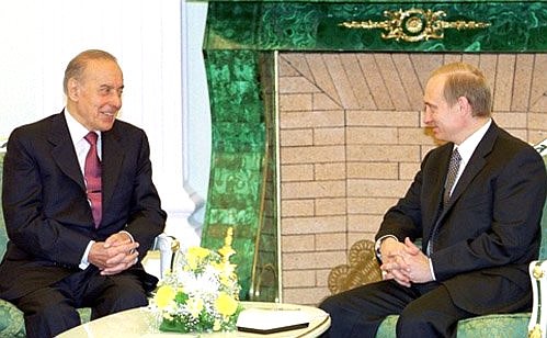 President Putin with Azerbaijani President Heidar Aliyev.
