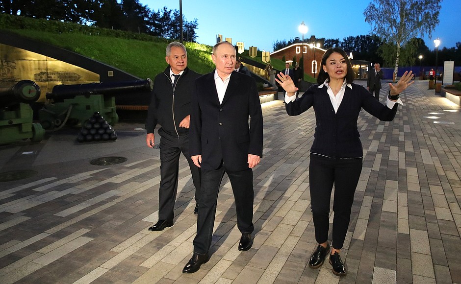 Tour of the museum and history park in Kronstadt. With Defence Minister Sergei Shoigu and head of the project office for the creation of the Island of Forts tourism and recreation cluster Ksenia Shoigu.