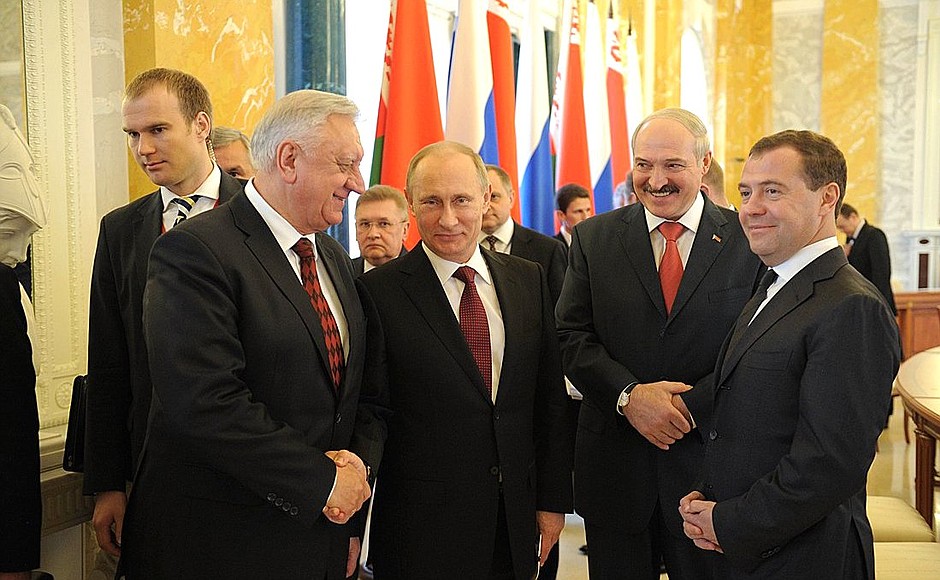 With Prime Minister of Belarus Mikhail Myasnikovich (left), President of Belarus Alexander Lukashenko and Russian Prime Minister Dmitry Medvedev after the meeting of the Russia-Belarus Union State Supreme State Council.