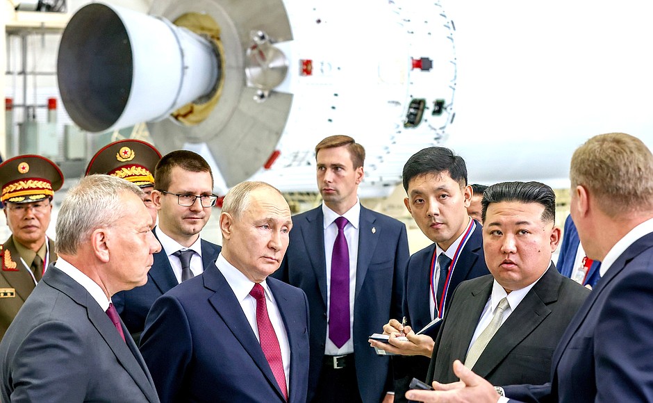 Inspecting the Vostochny Cosmodrome with Chairman of State Affairs of the Democratic People’s Republic of Korea Kim Jong-un (second right). Roscosmos Director General Yury Borisov (left) and Director General of the Centre for the Operation of Ground-Based Space Infrastructure Nikolai Nestechuk (right) are providing explanations.