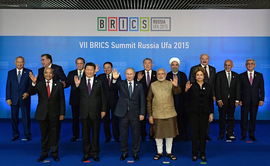 Встреча лидеров БРИКС с главами приглашённых государств – участников объединений Шанхайской организации сотрудничества и Евразийского экономического союза.
