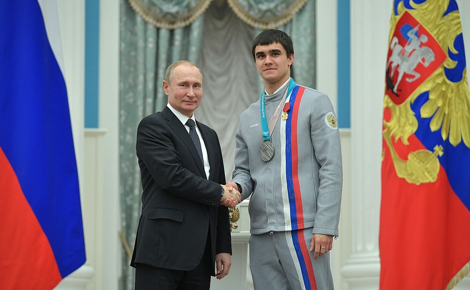 With Olympic skeleton silver medallist Nikita Tregubov.