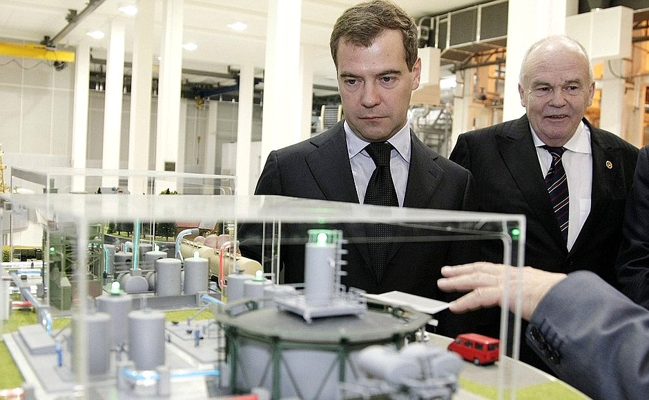 Во время посещения Курчатовского института Президент ознакомился с инновационными проектами в области энергосбережения.