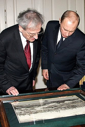 С Президентом Венгрии Ласло Шойомом.