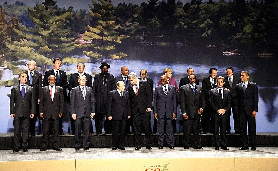 G8 heads of state and government and the leaders of Algeria, Haiti, Egypt, Columbia, Malawi, Nigeria, Senegal, Ethiopia, South Africa, Jamaica.
