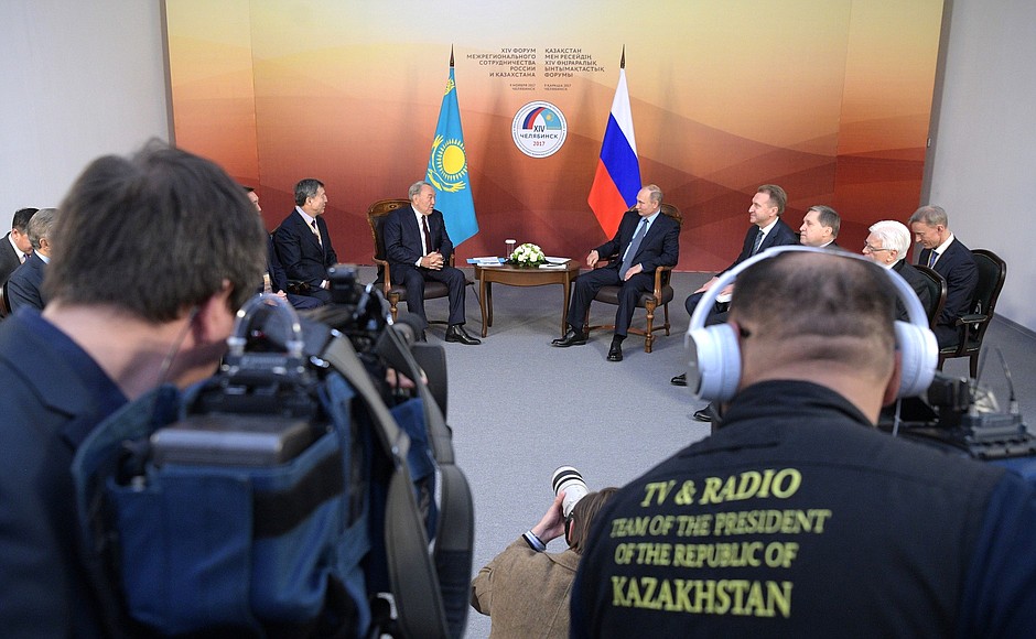 В ходе встречи с Президентом Республики Казахстан Нурсултаном Назарбаевым.