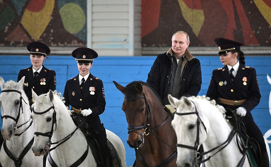 During the visit to the 1st Operational Regiment of Moscow police.