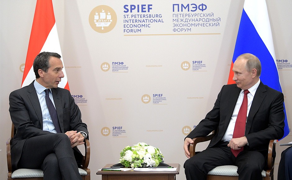 Встреча с Федеральным канцлером Австрии Кристианом Керном на полях Петербургского международного экономического форума.
