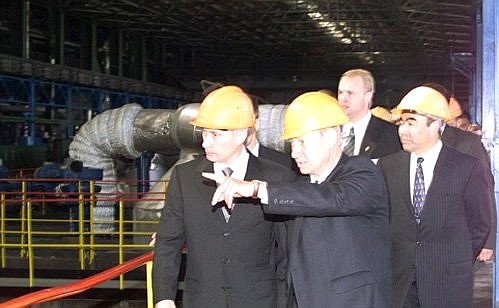With President of Kyrgyzstan Askar Akaev (right) at the Biskek Heating and Electricity Station.