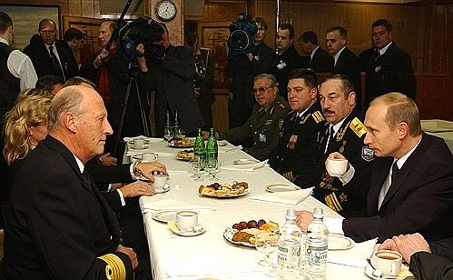 Беседа с экипажем российского противолодочного корабля «Адмирал Чабаненко».