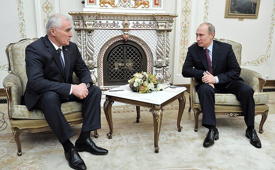 С Президентом Республики Южная Осетия Леонидом Тибиловым.