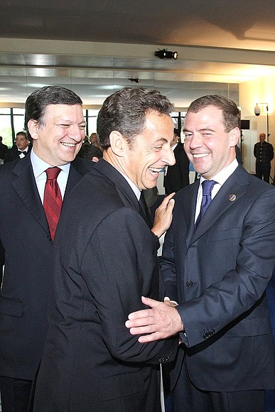 С Председателем комиссии Европейских сообществ Жозе Мануэлом Баррозу и с Президентом Франции Николя Саркази.