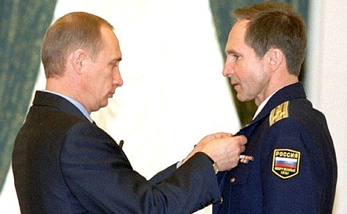 Col. Valery Tokarev, a test cosmonaut with Russia\'s Gagarin Centre for Cosmonaut Training, receiving the title of Hero of the Russian Federation at a state awards ceremony.