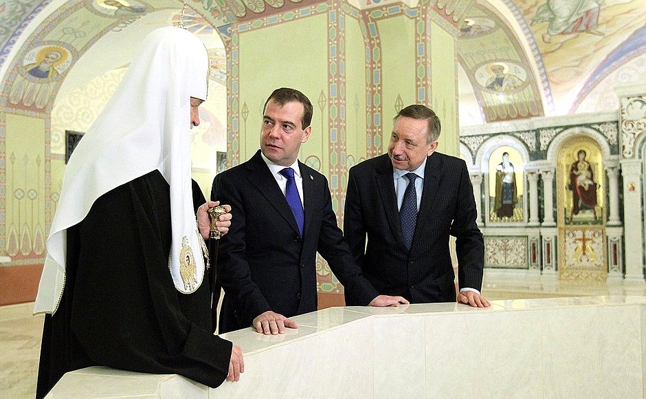 With Patriarch Kirill of Moscow and All Russia and Deputy Chief of Staff of the Presidential Executive Office Alexander Beglov (right) at the Naval Cathedral of Saint Nicholas in Kronstadt.