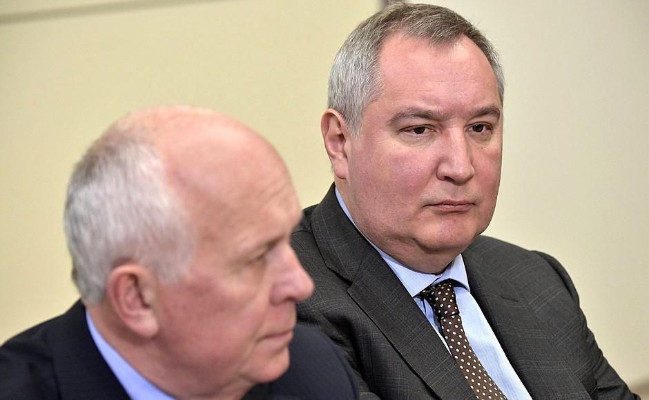 Before the meeting with Defence Ministry leadership and defence industry heads. Rostec CEO Sergei Chemezov (left) and Director General of State Space Corporation Roscosmos Dmitry Rogozin.