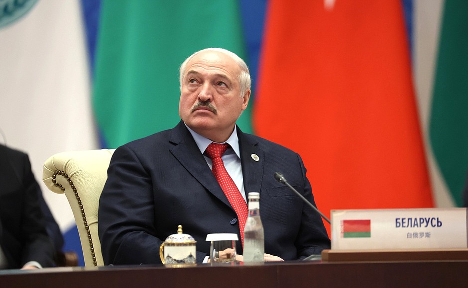 Президент Республики Беларусь Александр Лукашенко на заседании Совета глав государств – членов ШОС в расширенном составе.