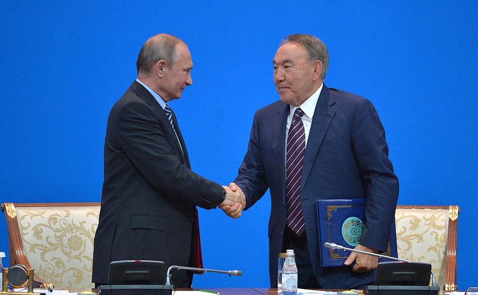 With President of Kazakhstan Nursultan Nazarbayev at the signing ceremony after the 13th Russia-Kazakhstan Interregional Cooperation Forum.