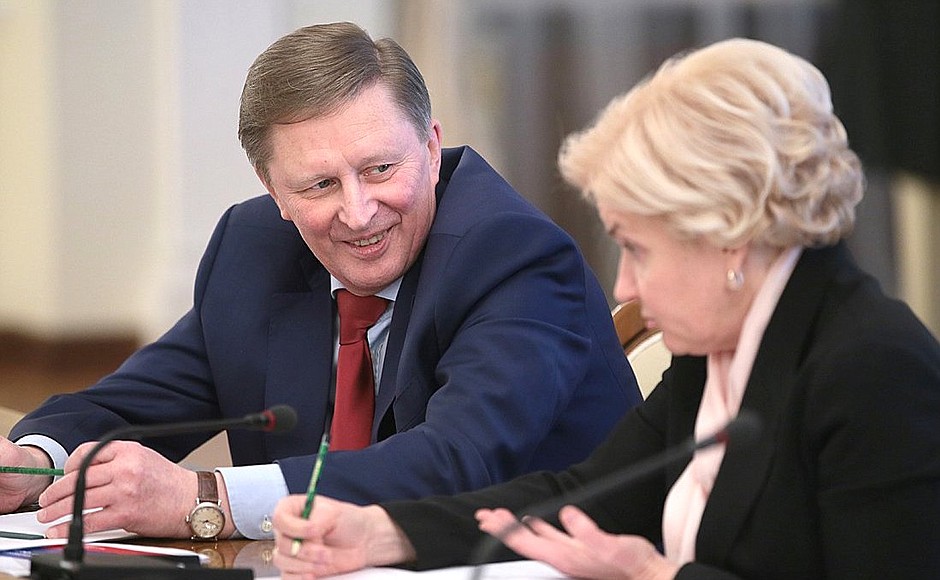 Before the meeting with Government members. Chief of Staff of the Presidential Executive Office Sergei Ivanov and Deputy Prime Minister Olga Golodets.