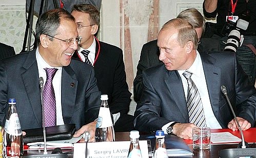 Working session at the Russia-European Union summit. On the left, Foreign Minister Sergei Lavrov.