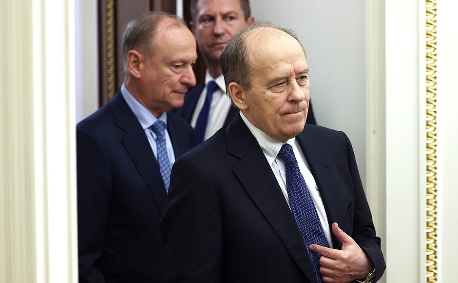 Security Council Secretary Nikolai Patrushev (left) and Director of the Federal Security Service Alexander Bortnikov before the meeting with heads of security agencies.
