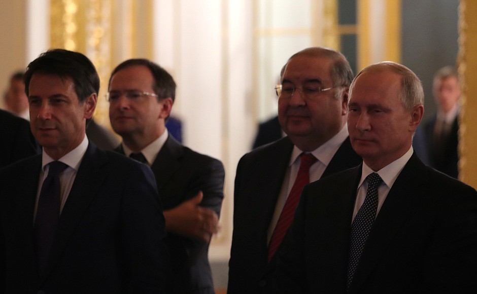 Владимир Путин и премьер-министр Италии Джузеппе Конте ознакомились с новым российско-итальянским фильмом «Грех».
