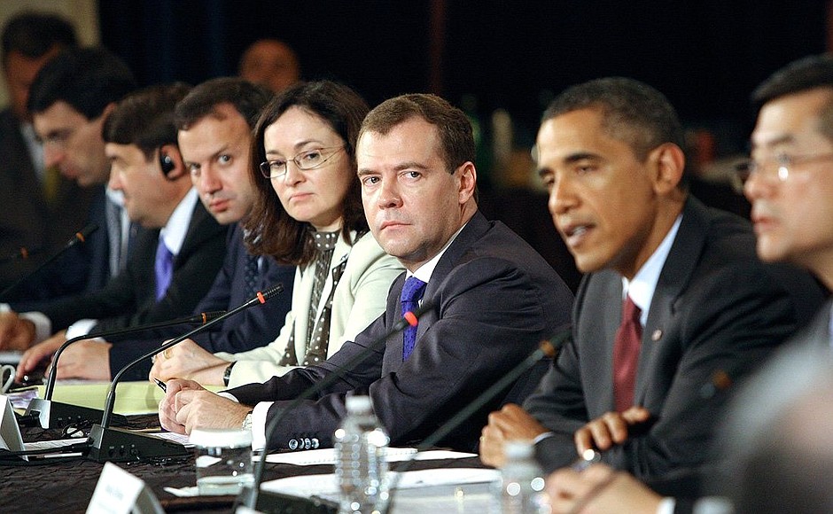С Президентом США Бараком Обамой на встрече с представителями российских и американских деловых кругов.