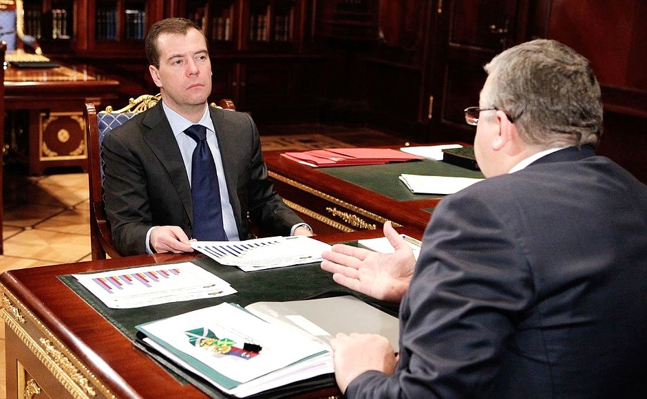 With Director of the Federal Customs Service Andrei Belyaninov.