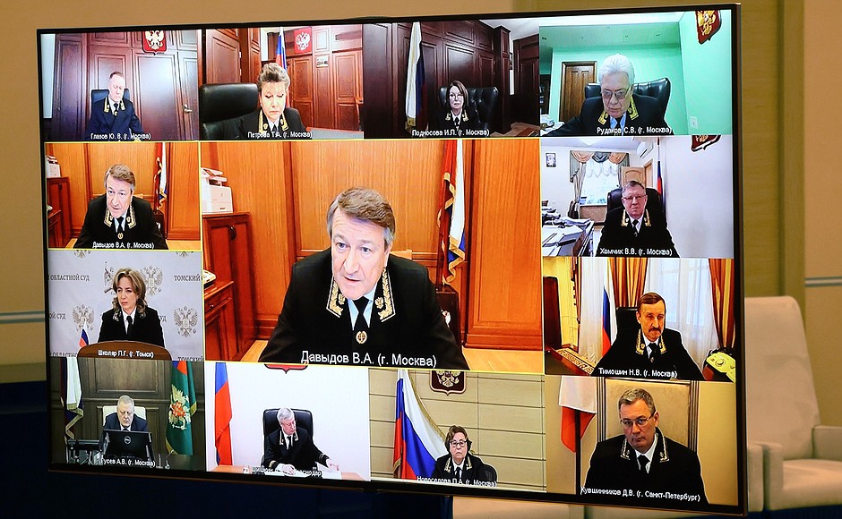 Participants in a meeting of judges of general jurisdiction, military and arbitration courts (via videoconference).