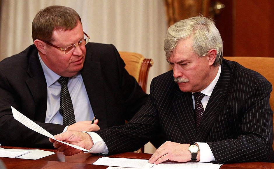 Presidential Plenipotentiary Envoy to the Southern Federal District Vladimir Ustinov (left) and Presidential Plenipotentiary Envoy to the Central Federal District Georgy Poltavchenko at the meeting on fighting terrorism and crime.