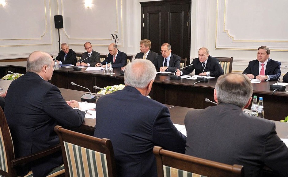 Российско-белорусские переговоры в расширенном составе.