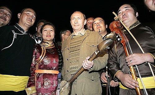 После концерта музыкальных коллективов Республики Тыва.