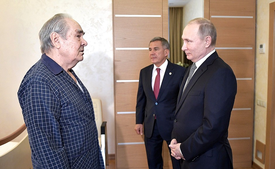С Минтимером Шаймиевым и президентом Республики Татарстан Рустамом Миннихановым.