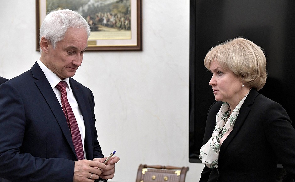 Presidential Aide Andrei Belousov and Deputy Prime Minister Olga Golodets before the meeting with Government members.