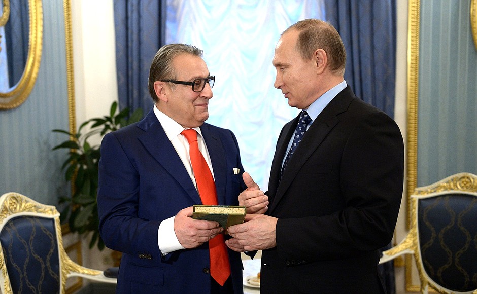 Vladimir Putin congratulates National Artist of Russia, Artistic Director of the Moscow State Variety Theatre Gennady Khazanov on his 70th birthday.