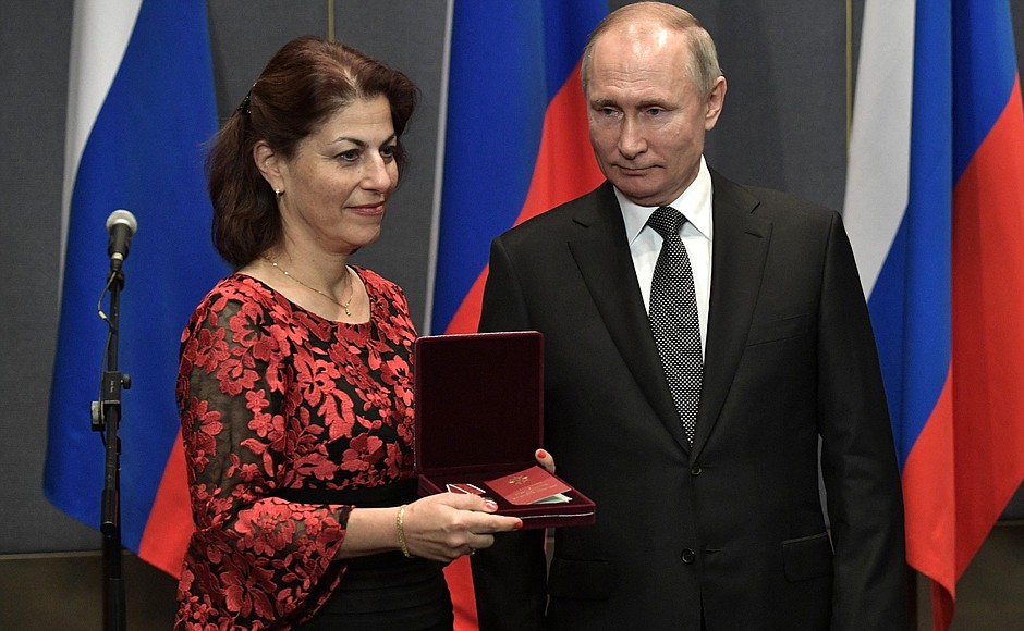 Vladimir Putin presented the Order of Courage to Nitza Shacham, the great-niece of Leon Feldhendler, hero of the uprising at the Sobibor death camp.