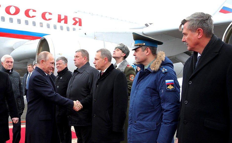 Президент России прибыл в Минск на заседание Совета коллективной безопасности ОДКБ.