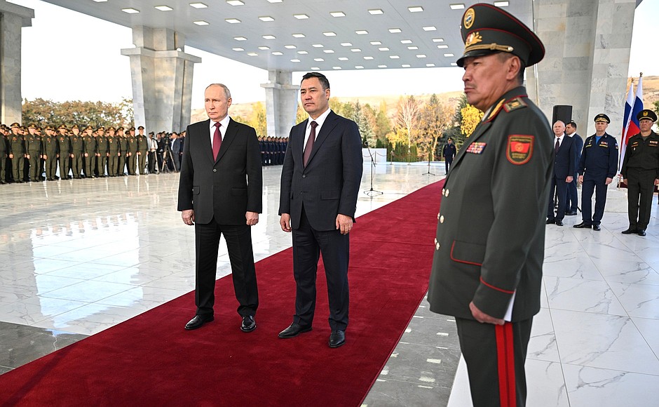 With President of Kyrgyzstan Sadyr Japarov at an official event marking the 20th anniversary of establishing a Russian air base in the Kyrgyz Republic. On the right – Defence Minister of Kyrgyzstan Baktybek Bekbolotov.