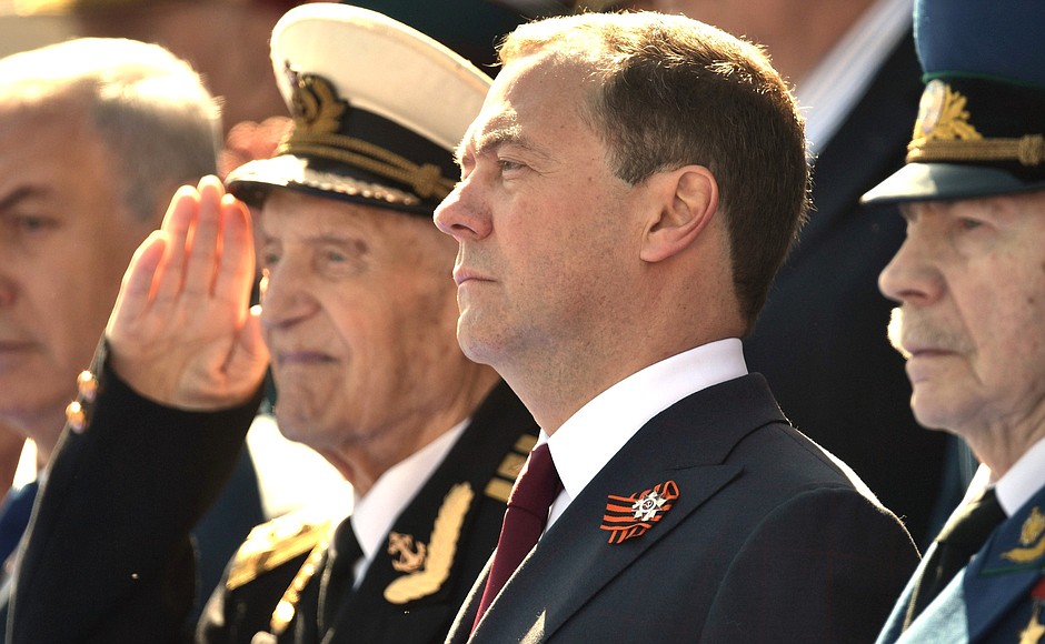 Председатель Правительства Дмитрий Медведев на военном параде в ознаменование 73-й годовщины Победы в Великой Отечественной войне 1941–1945 годов.