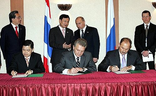 In the presence of Mr Putin and Prime Minister of Thailand Mr Shinawatra an Agreement on Strategic Cooperation between OAO Gazprom, Vnesheconombank and Thai company PTT Public Company Limited was signed.