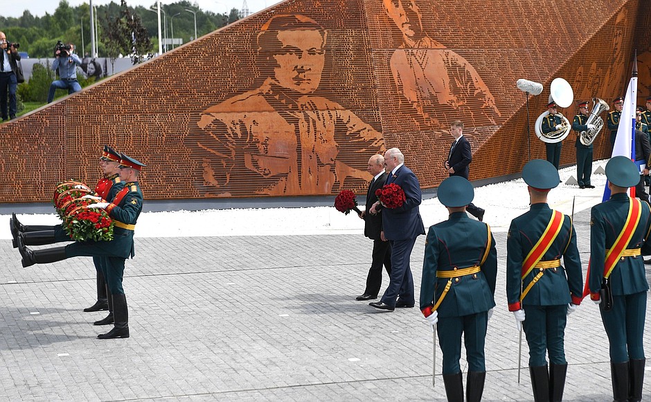 With President of Belarus Alexander Lukashenko at the ceremony to unveil the Rzhev Memorial to the Soviet Soldier.