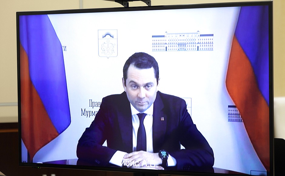 Губернатор Мурманской области Андрей Чибис (в режиме видеоконференции).