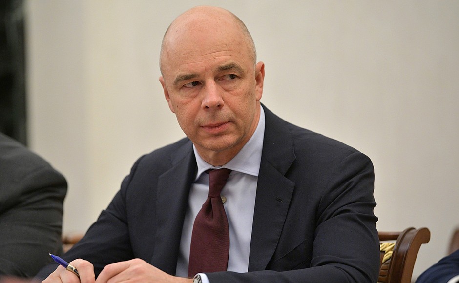 First Deputy Prime Minister – Minister of Finance Anton Siluanov at the meeting with Government members.
