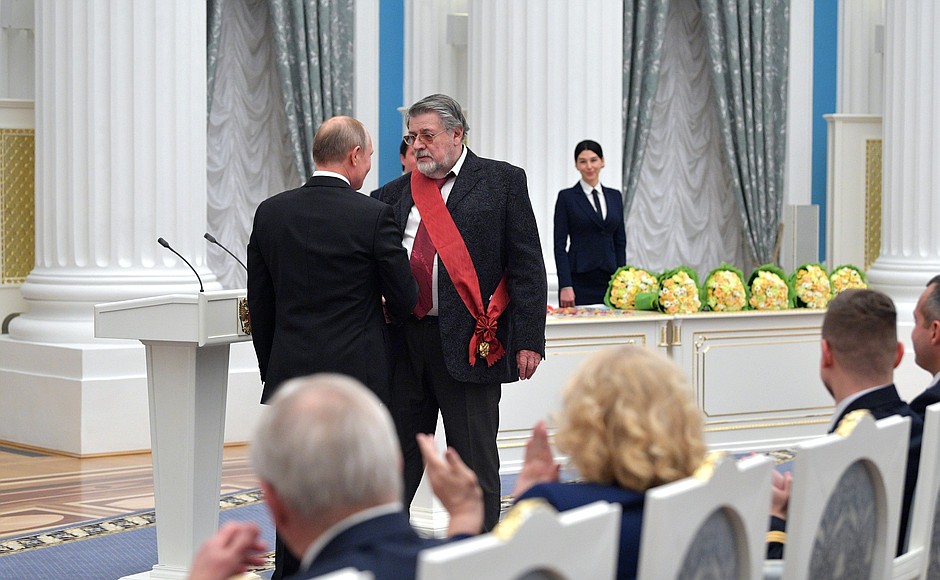 Ceremony for presenting state decorations. The Order for Services to the Fatherland I degree was awarded to Alexander Shirvindt, National Artist of the RSFSR and Artistic Director of the Moscow Theatre of Satire.