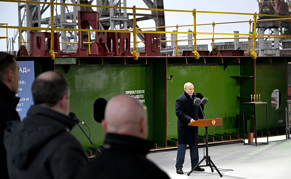 Keel-laying ceremony for the nuclear-powered icebreaker Leningrad.