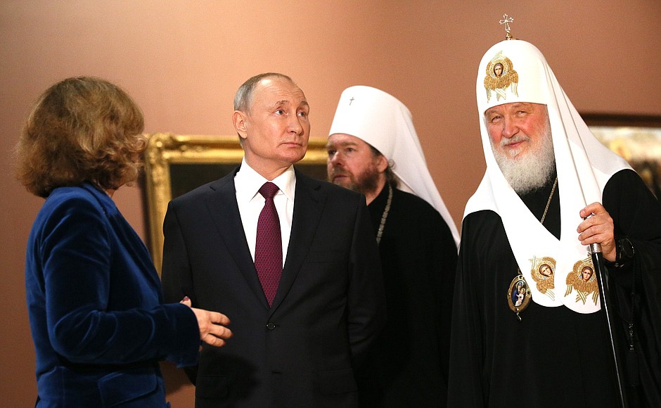 Visit to the Tretyakov Gallery. With Patriarch Kirill of Moscow and All Russia (right), General Director of the State Tretyakov Gallery Zelfira Tregulova and Tikhon, Metropolitan of Pskov and Porkhov, Chair of the Patriarch’s Council for Culture.