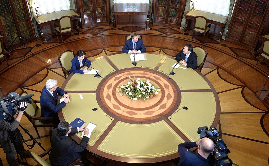 Встреча с президентом Группы разработки финансовых мер борьбы с отмыванием денег (ФАТФ) Шин Дже-Юном.