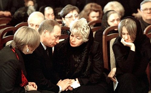 At a civil funeral with ex-mayor of Saint Petersburg Anatoly Sobchak. With widow Lyudmila Narusova and ex-mayor\'s daughter Ksenia.